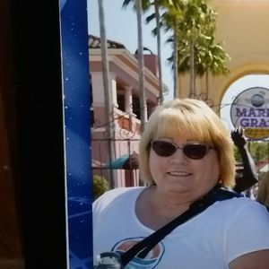 Meet your Posher, Janet